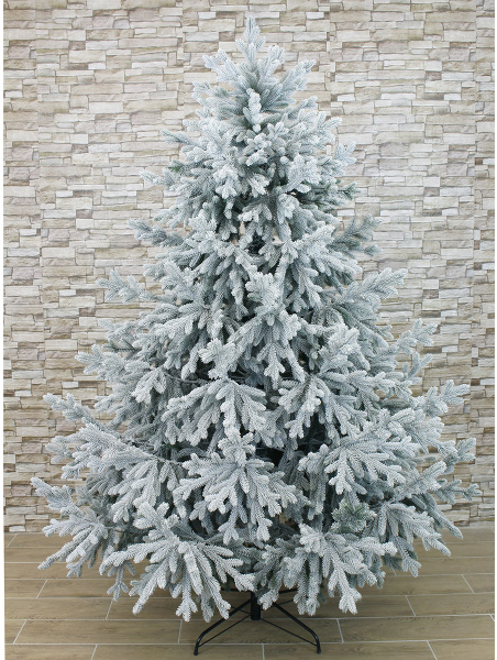 Пальмира раскидистая заснеженная в интерьере_мал